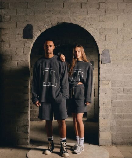 CROCHET ELEVEN LONGSLEEVE- WASHED BLACK
