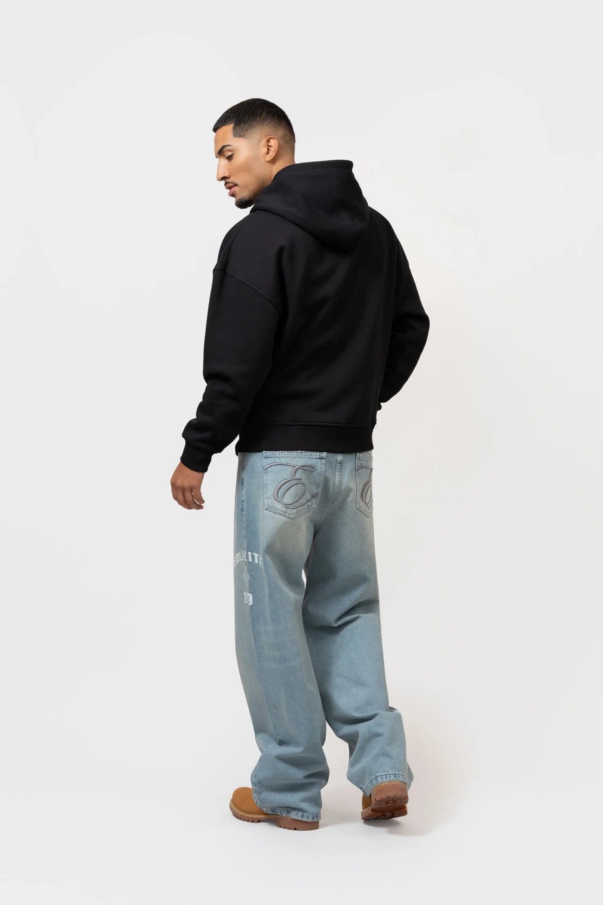 EQUALITÉ: ISA FULL ZIP HOODIE BLACK