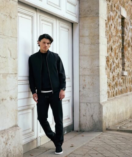 WOODROW WAYNE - BLACK