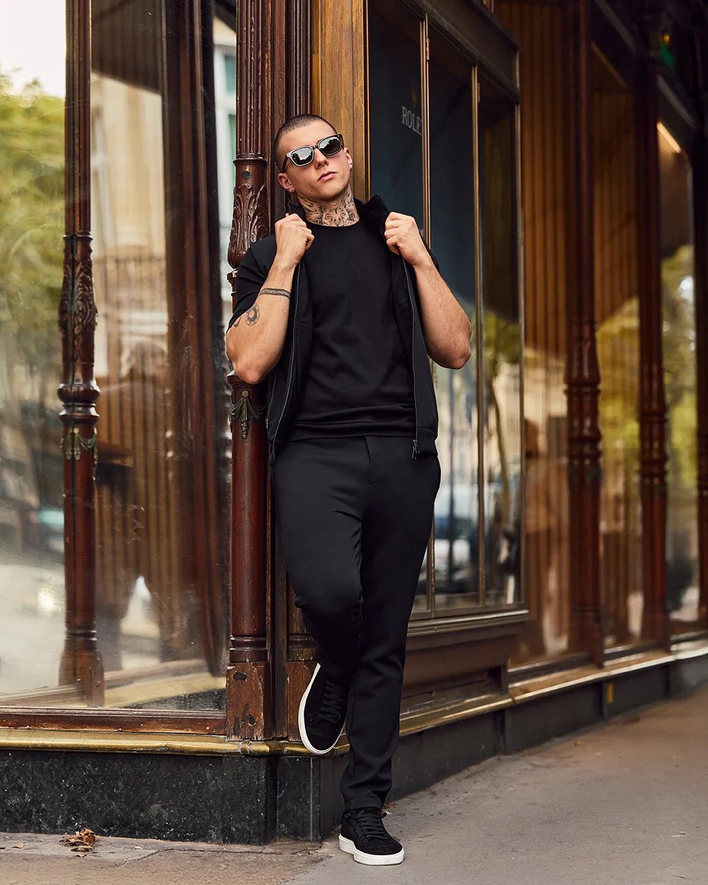 WOODROW WAYNE - BLACK