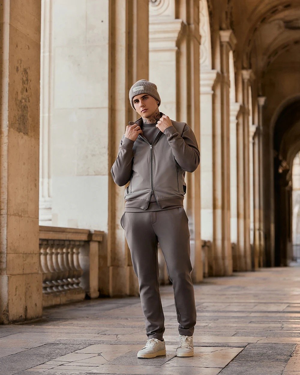 WOODROW WAYNE - TAUPE