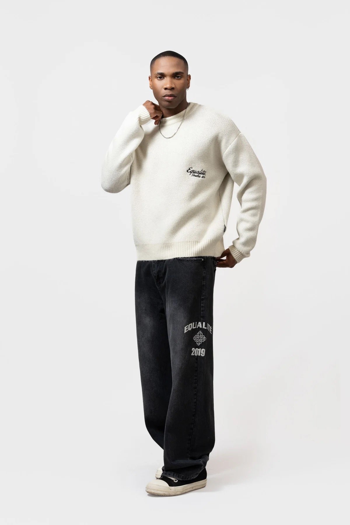 EQUALITÉ: MAX KNIT SWEATER OFF-WHITE