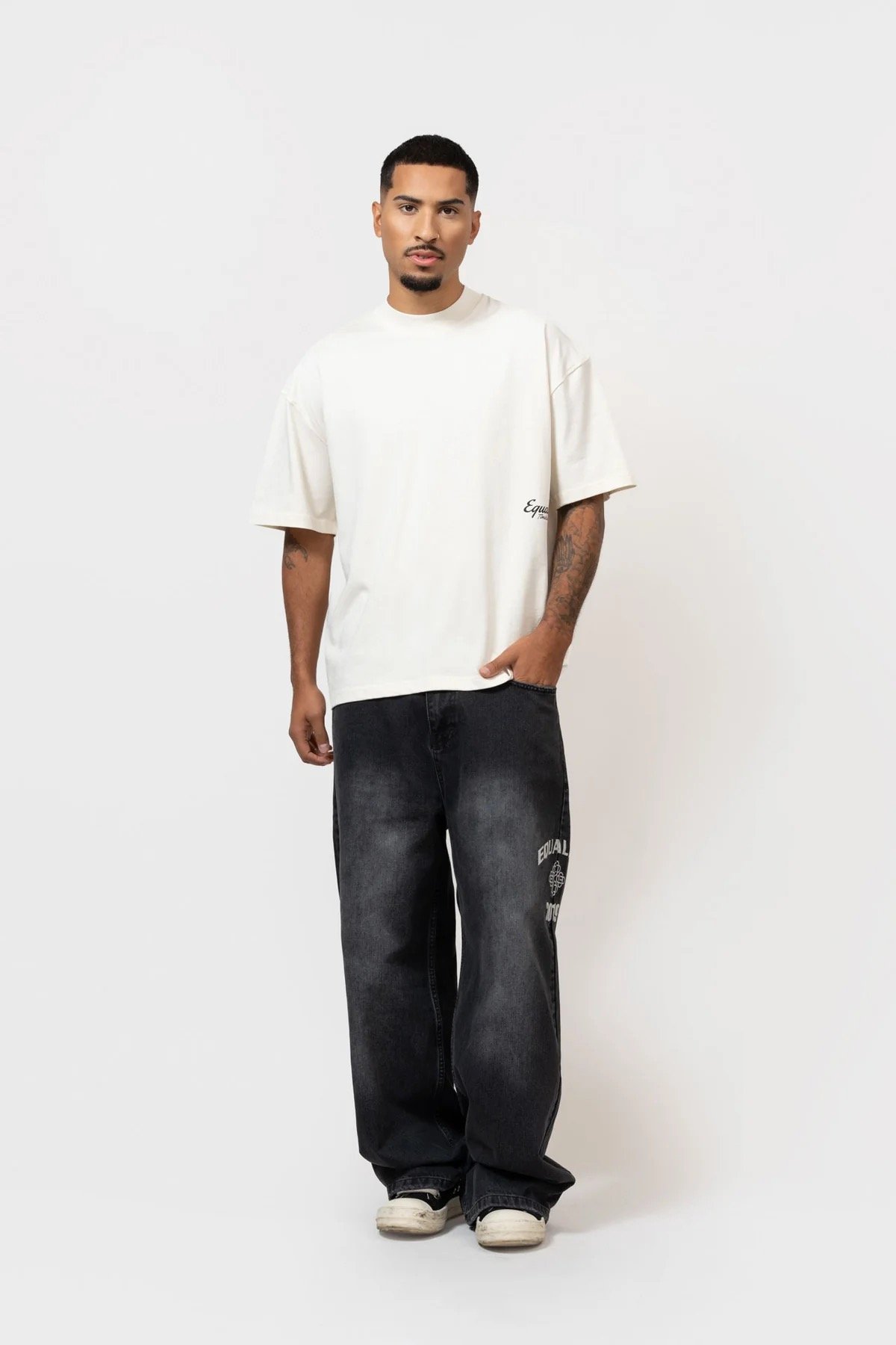 EQUALITÉ: MAX BOXY TEE OFF-WHITE