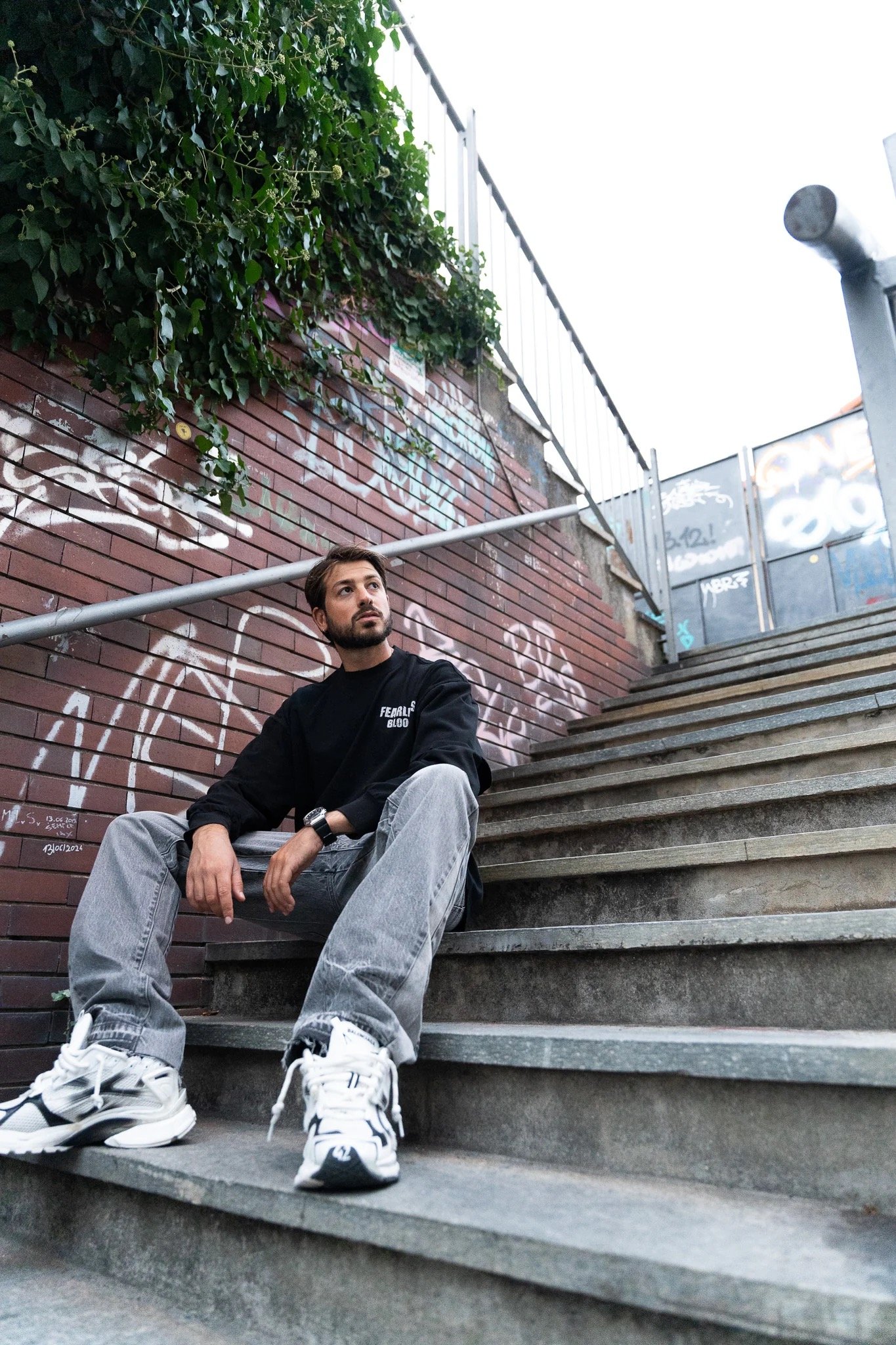 FEARLESS BLOOD: SUPRISE LONGSLEEVE BLACK