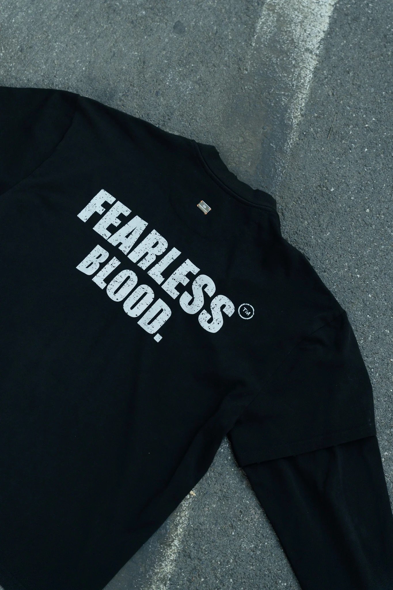 FEARLESS BLOOD: SUPRISE LONGSLEEVE BLACK