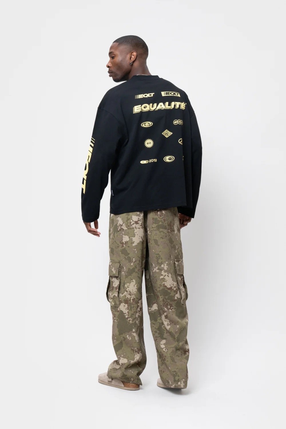EQUALITÉ ADRIEN LONGSLEEVE TEE BLACK