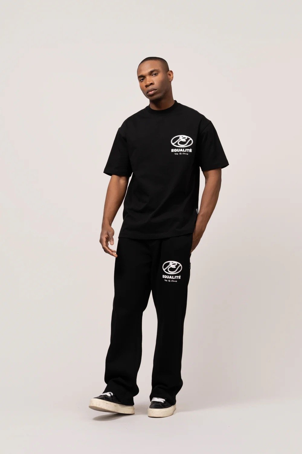 EQUALITÉ: ARID OVERSIZED TEE BLACK