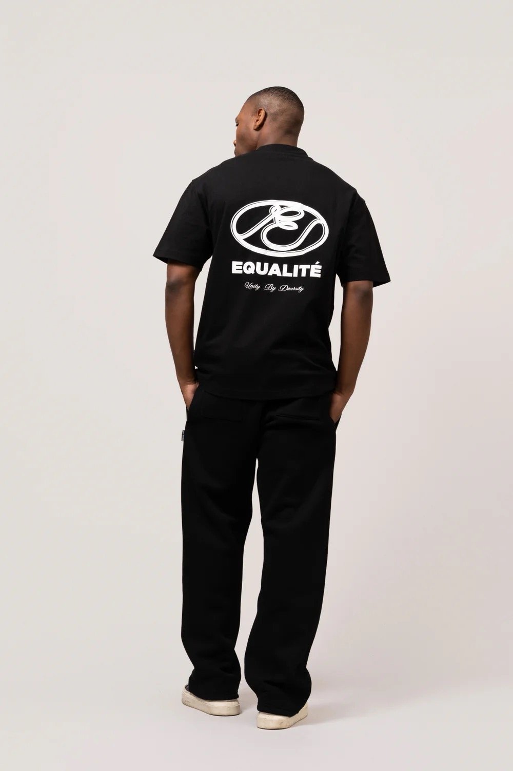 EQUALITÉ: ARID OVERSIZED TEE BLACK