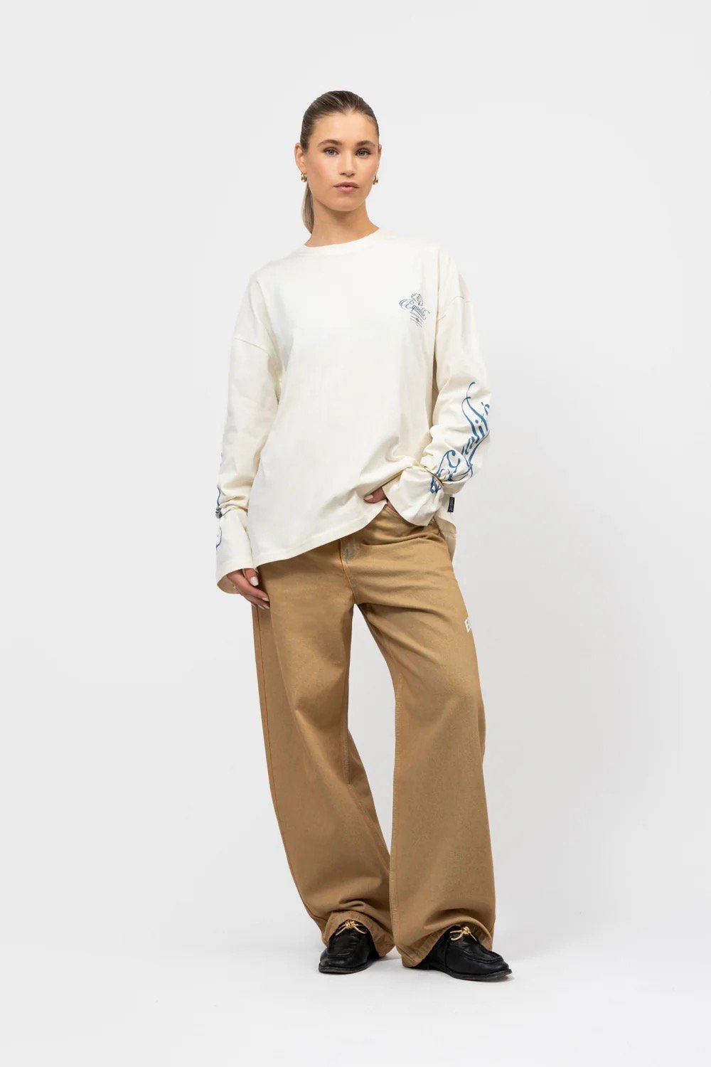 EQUALITÉ FOUNTAIN OVERSIZED LONGSLEEVE TEE OFF-WHITE