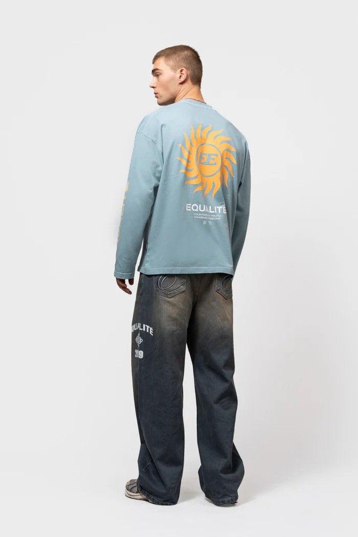 EQUALITÉ SUNNY OVERSIZED LONGSLEEVE TEE WASHED LIGHT BLUE