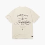 JORCUSTOM HANDSCRIPT LOOSE FIT T-SHIRT CREME