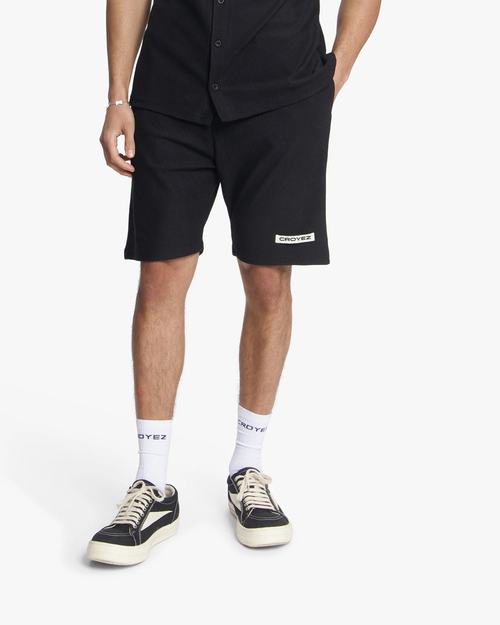 Croyez Plisse Shorts | Black