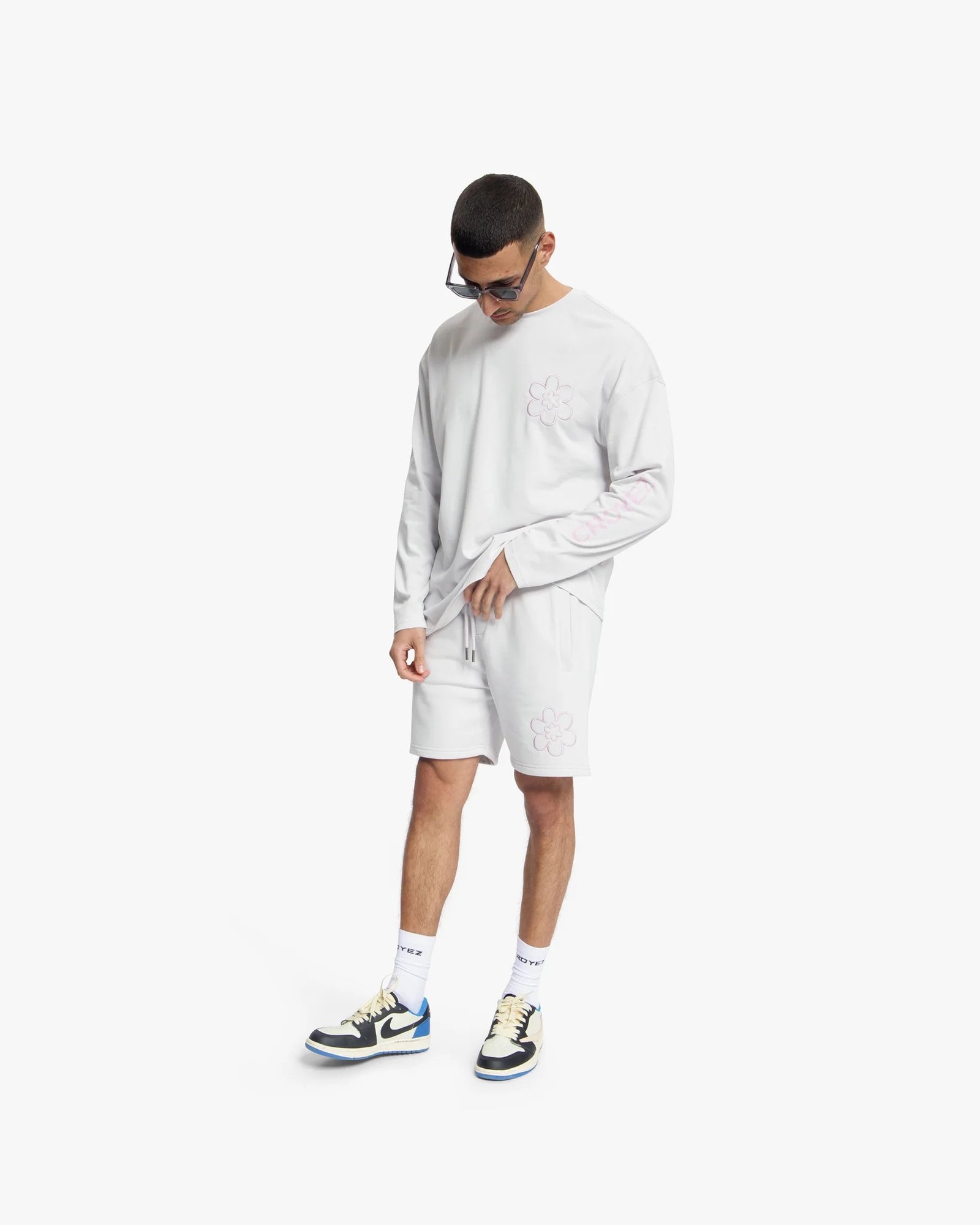 Croyez Contour De La Fleur Longsleeve | Light Grey