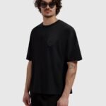 PURE PATH EMBLEM BADGE T-SHIRT BLACK 26010114