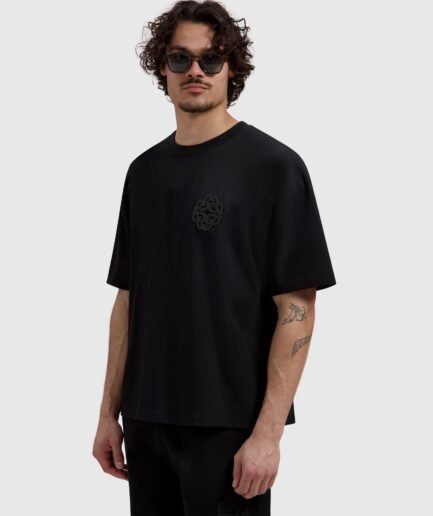 PURE PATH EMBLEM BADGE T-SHIRT BLACK 26010114