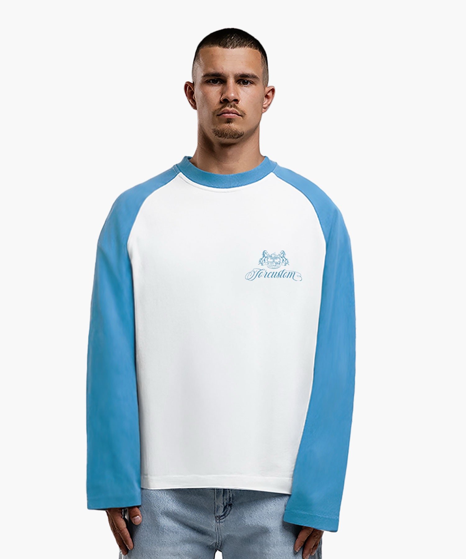 JORCUSTOM HANDSCRIPT2.0 RAGLAN LONGSLEEVE T-SHIRT WHITE-BOUNTYBLUE