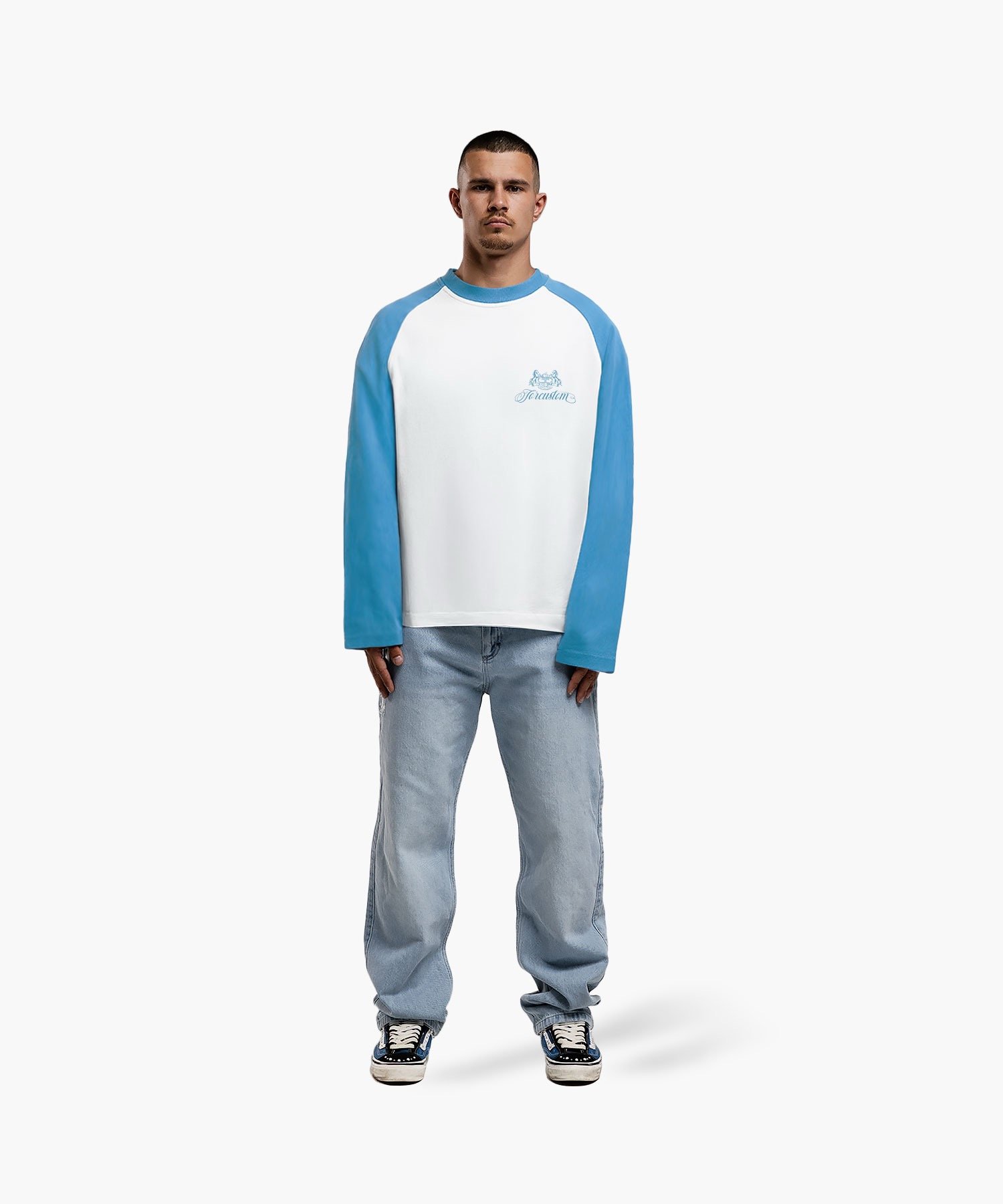 JORCUSTOM HANDSCRIPT2.0 RAGLAN LONGSLEEVE T-SHIRT WHITE-BOUNTYBLUE