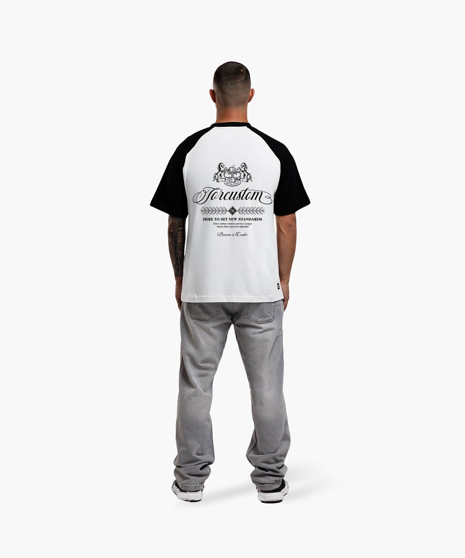 JORCUSTOM HANDSCRIPT2.0 RAGLAN T-SHIRT WHITE-BLACK