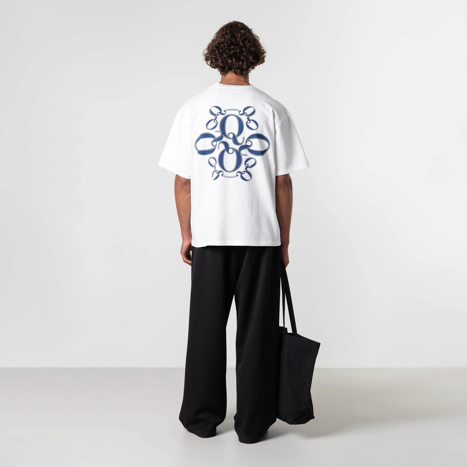 QUOTRELL INSIGNIA TEE | WHITE/BLUE