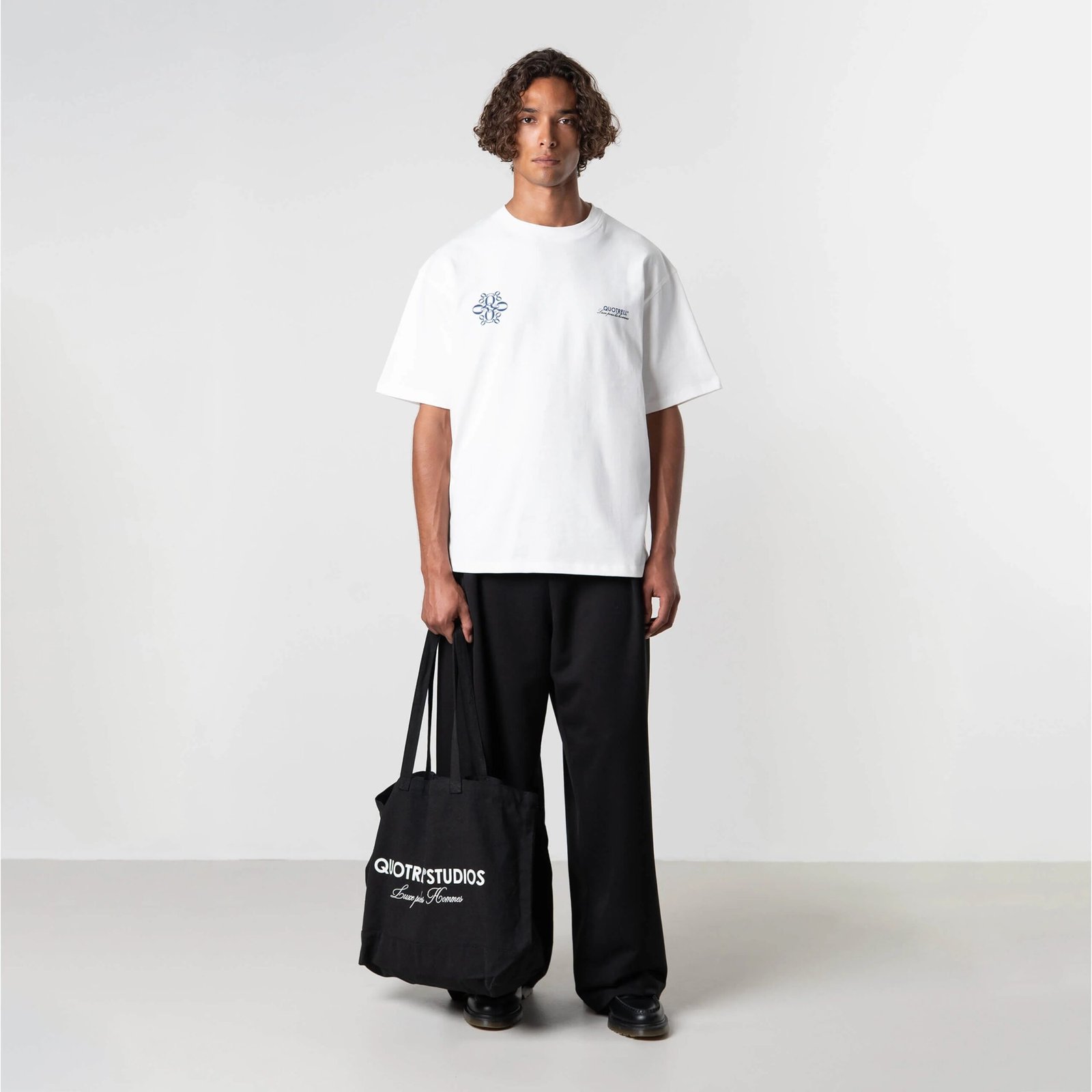 QUOTRELL INSIGNIA TEE | WHITE/BLUE