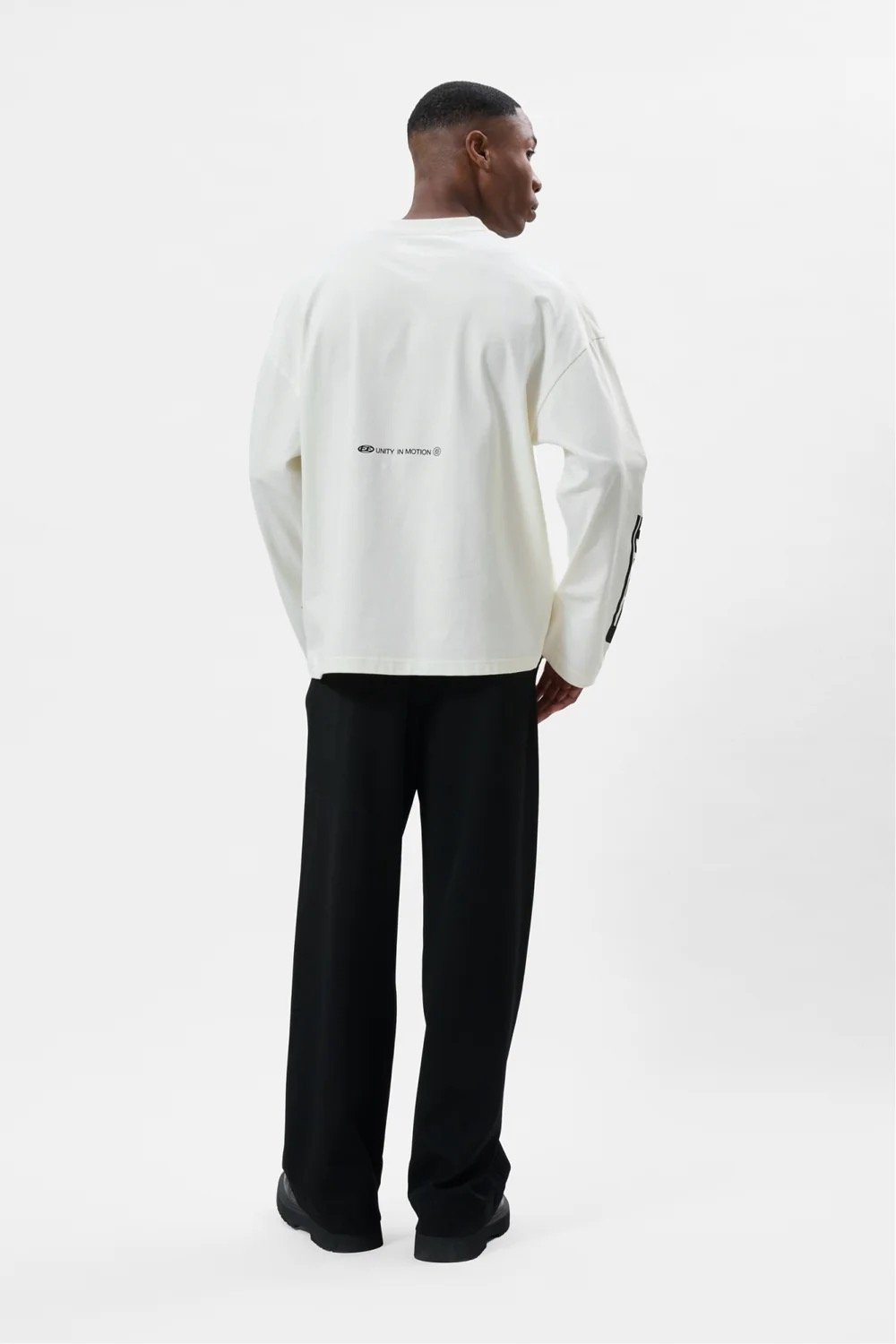 EQUALITÉ EQLT OVERSIZED LONGSLEEVE TEE OFF-WHITE
