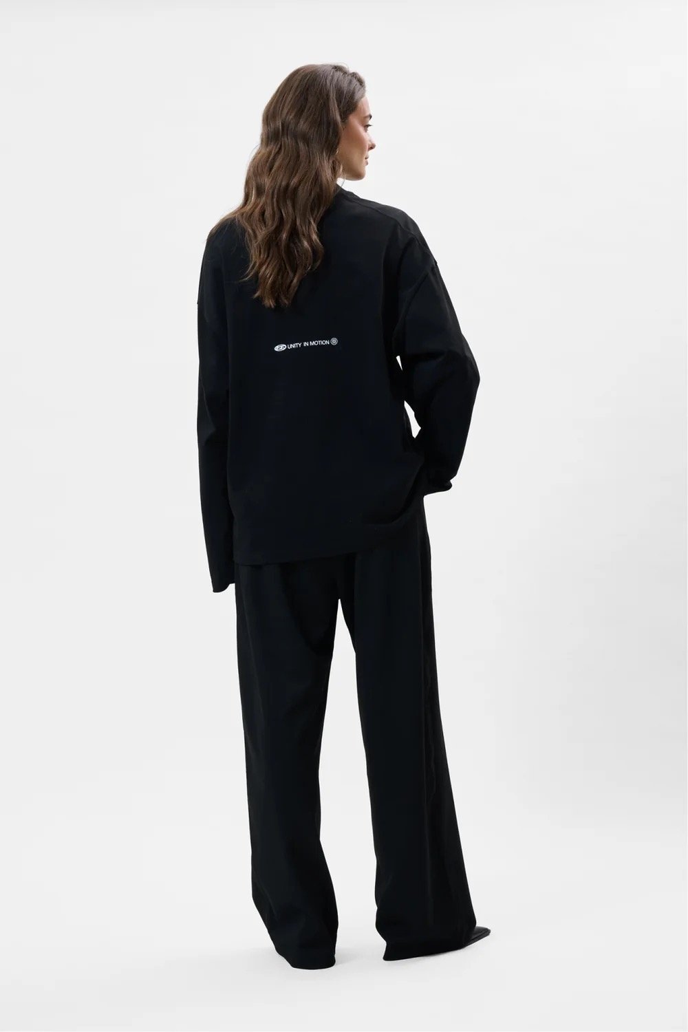 EQUALITÉ CELESTE OVERSIZED LONGSLEEVE TEE BLACK