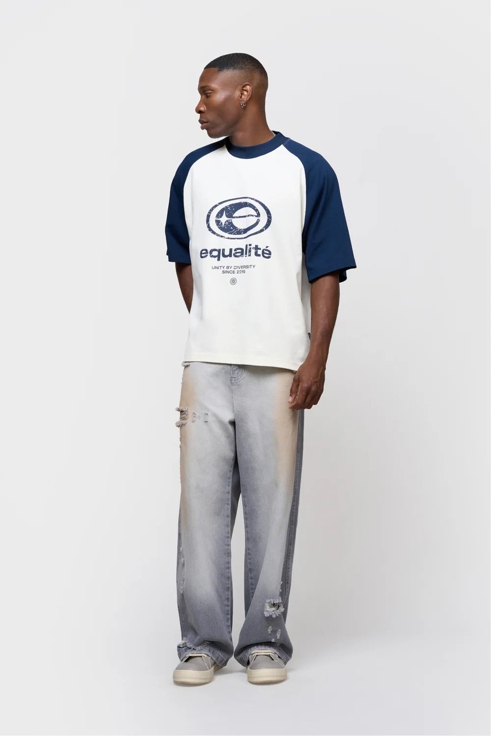 EQUALITÉ ELAN BOXY TEE NAVY & OFF-WHITE