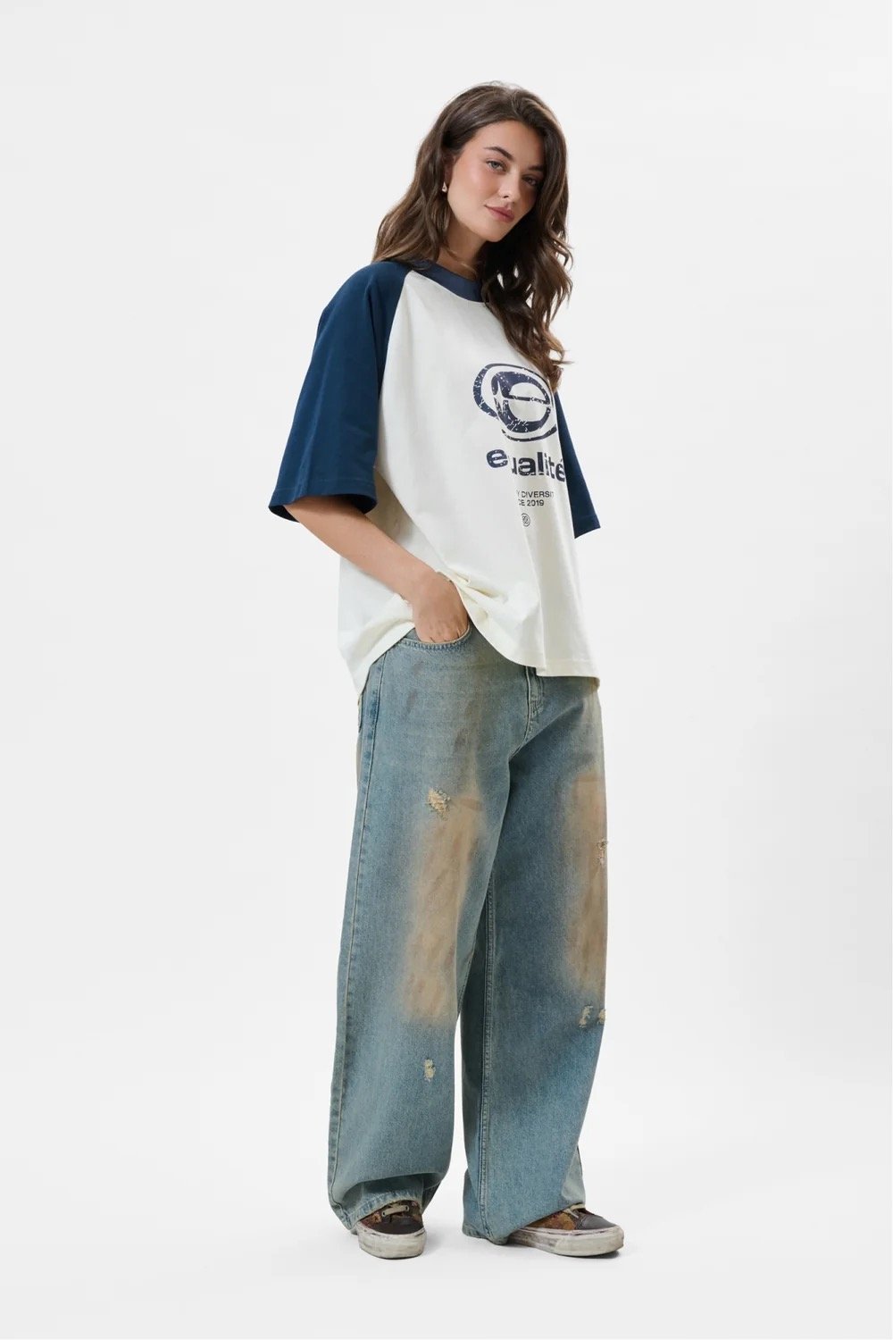 EQUALITÉ ELAN BOXY TEE NAVY & OFF-WHITE