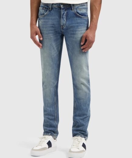 Pure Path: The Ryan Jeans W1537