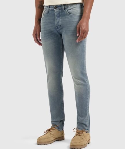 Pure Path: The Ryan Jeans W1523