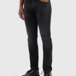 Pure Path: The Ryan Jeans W1549