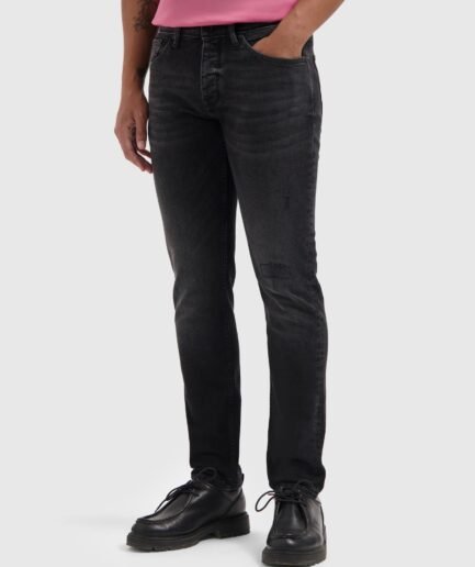 Pure Path: The Ryan Jeans W1549